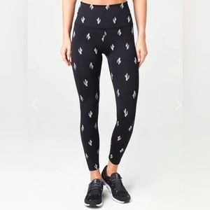 NWOT Beyond Yoga Womens' High Waisted Midi Leggings Size M